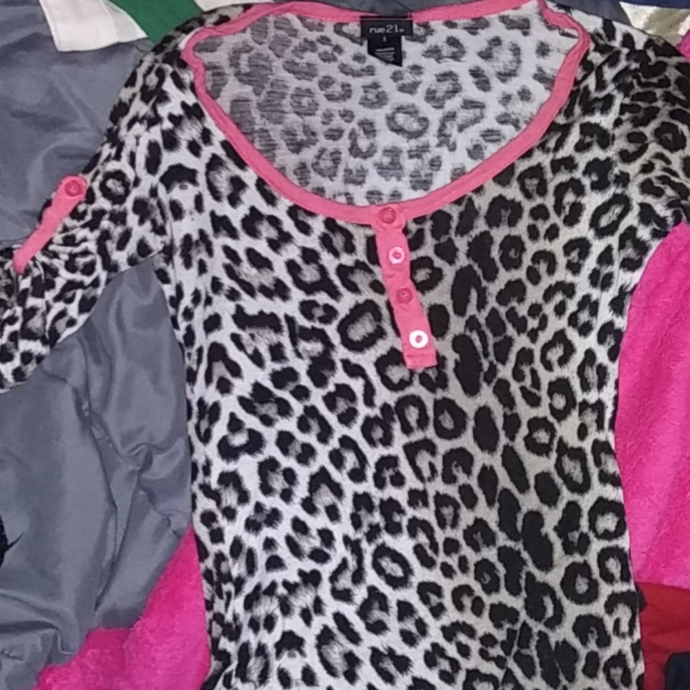 light weight comfy quarter sleeve